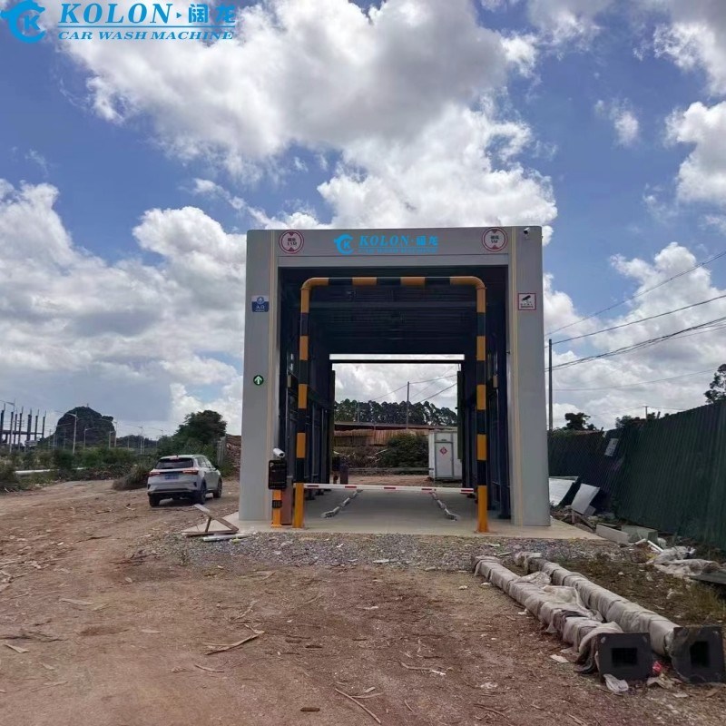 La machine à laver pour bus Kolon 67kw avec bouton d'arrêt de sécurité et vitesse maximale de lavage 7 bus/h